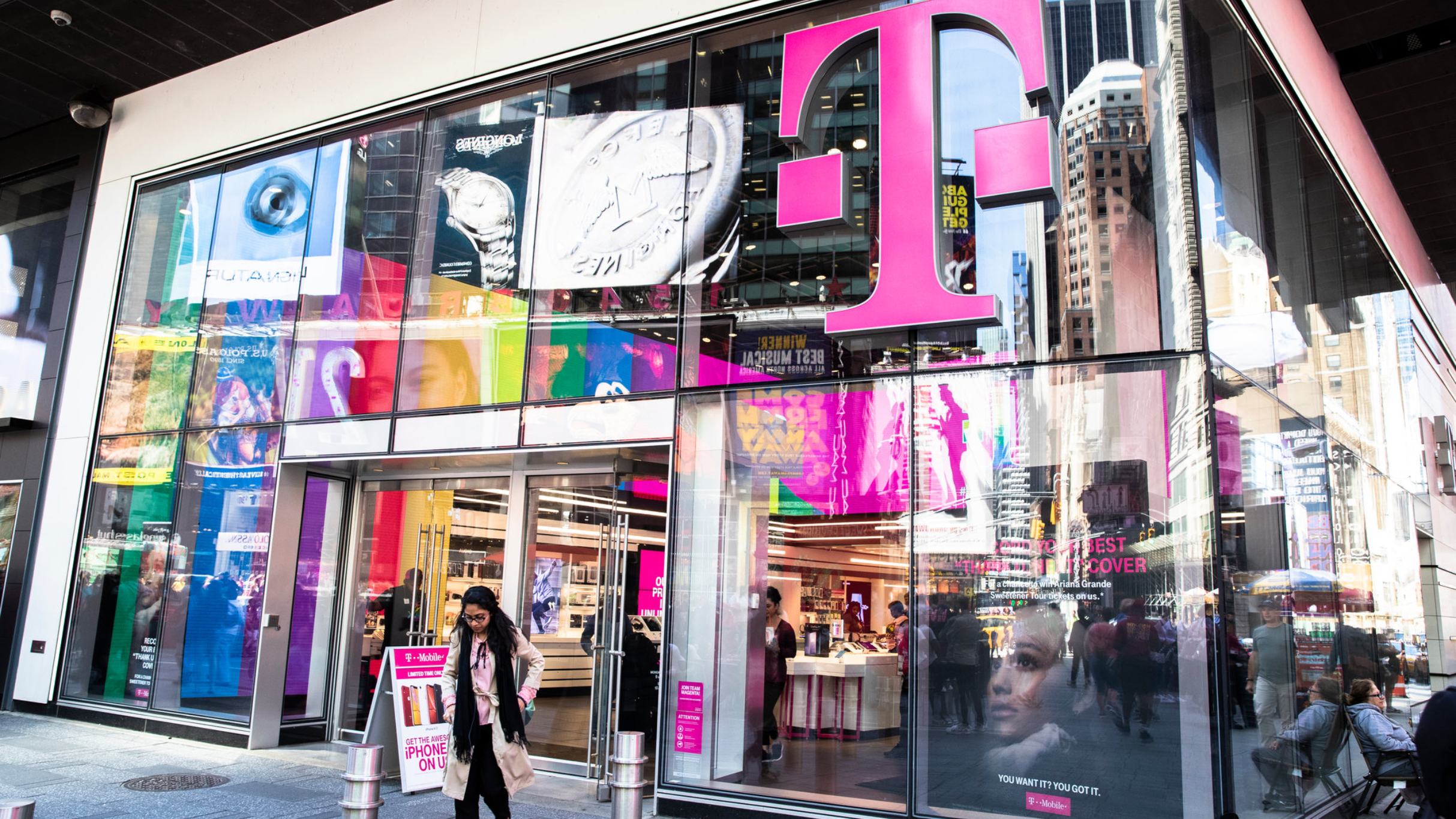 alt U.S. No. 2 Telecom Carrier Cuts Workforce by 7%(1) alt Le deuxième opérateur de télécommunications américain réduit ses effectifs de 7 %(1)