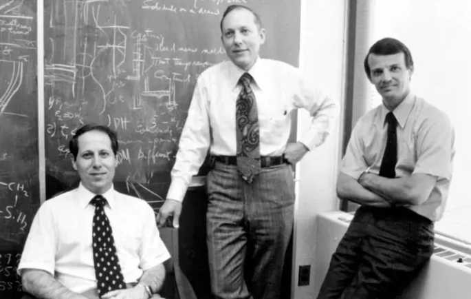 Qui a fabriqu&eacute; la premi&egrave;re fibre optique au monde (2)