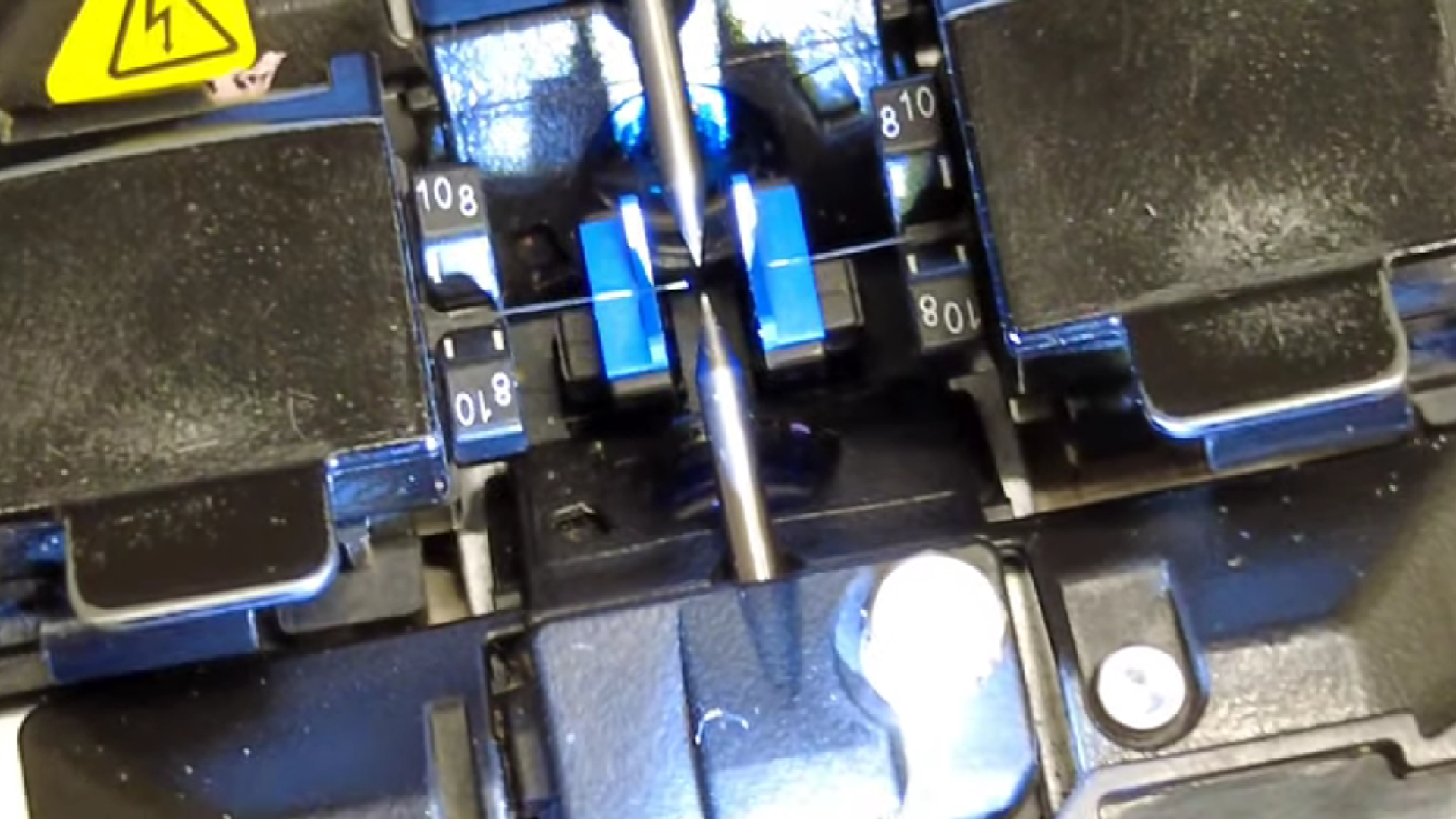 alt Comment &eacute;pisser des c&acirc;bles &agrave; fibre optique(1)