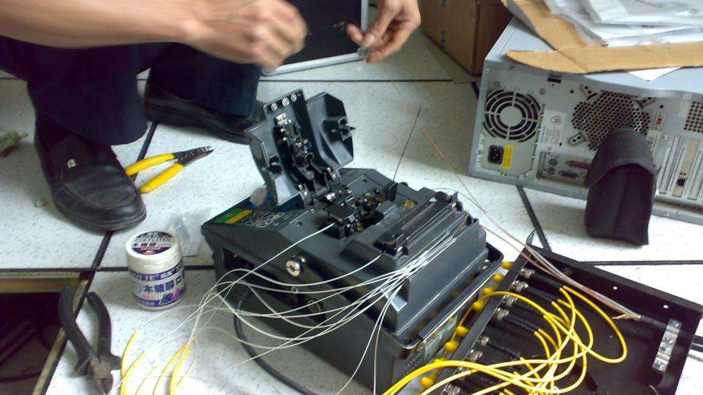 Guide des &eacute;tapes d'&eacute;pissage de fibre FTTH