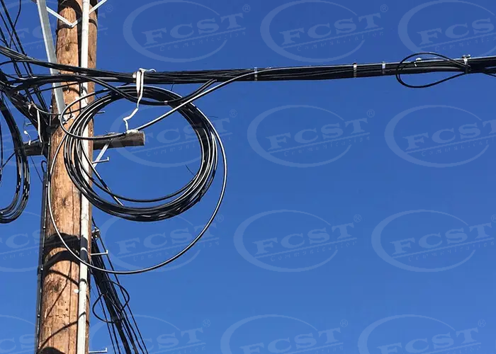 Câble à fibre aérienne