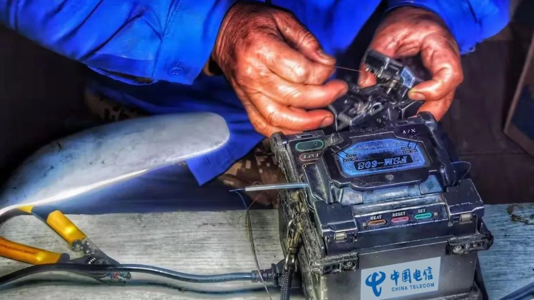 Guide des &eacute;tapes d'&eacute;pissage de fibre FTTH (2)