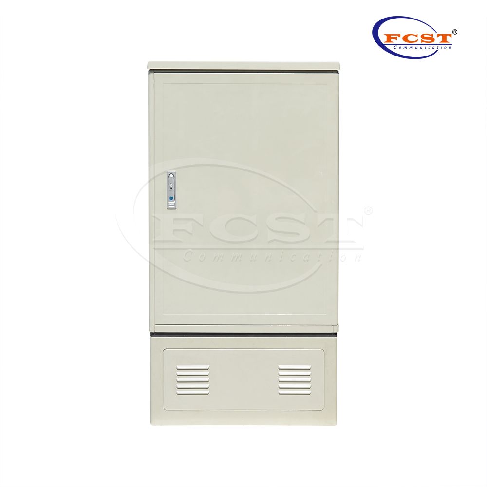 Armoire de Distribution de Fiber optique FCST03502, armoire ODN extérieure de grande capacité pour les réseaux de tronc et de Distribution FTTH